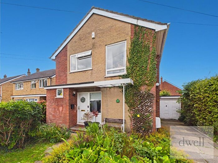 3 Bedroom Detached House For Sale In Morwick Grove, Scholes, LS15