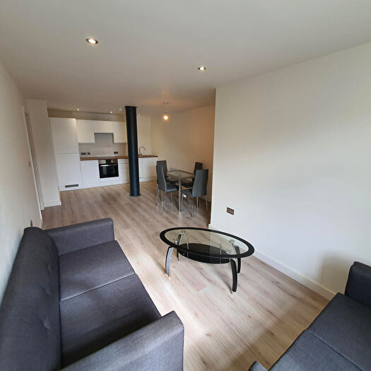 2 Bedroom Apartment To Rent In Conditioning House, Cape Street, Bradford, Yorkshire, BD1