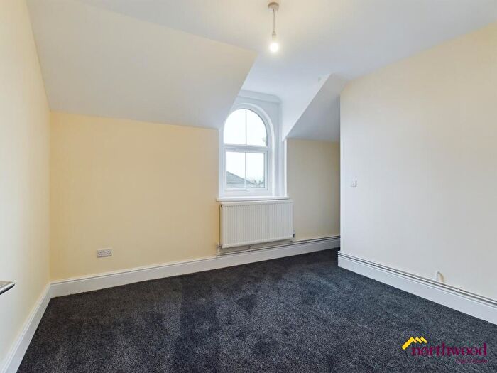 1 Bedroom Flat To Rent In High Street, Wolstanton, Newcastle-under-Lyme, ST5