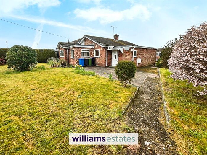 3 Bedroom Bungalow For Sale In Bryn Rhydd, Ruthin, LL15