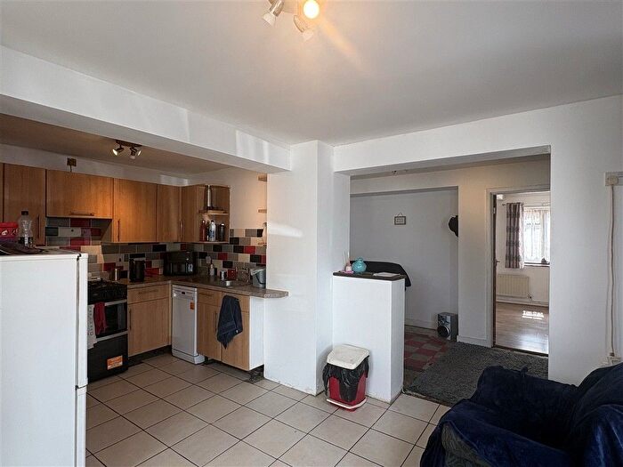 3 Bedroom Detached House For Sale In Chulkhurst, Biddenden, Ashford, Kent, TN27