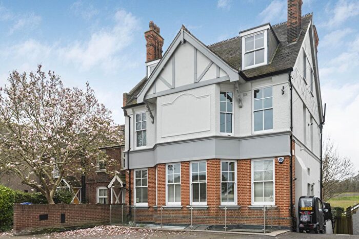2 Bedroom Flat To Rent In Vicarage Road, Bexley, DA5