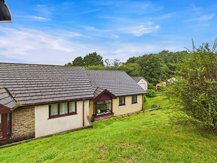 3 Bedroom Semi-Detached Bungalow For Sale In Incline Way, Saundersfoot, SA69