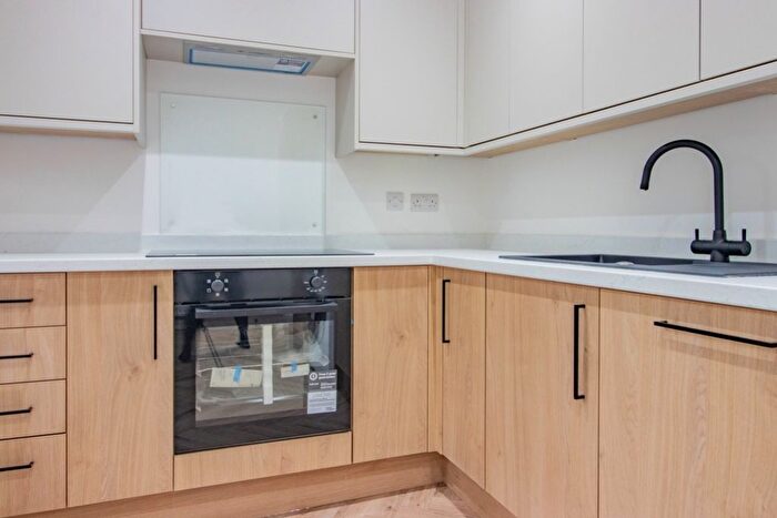 1 Bedroom Terraced House To Rent In Room Queens Road, Beeston, Nottingham, NG9