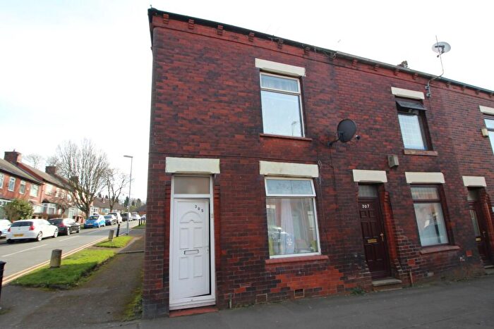 2 Bedroom End Of Terrace House For Sale In Hollins Road, Oldham, OL8