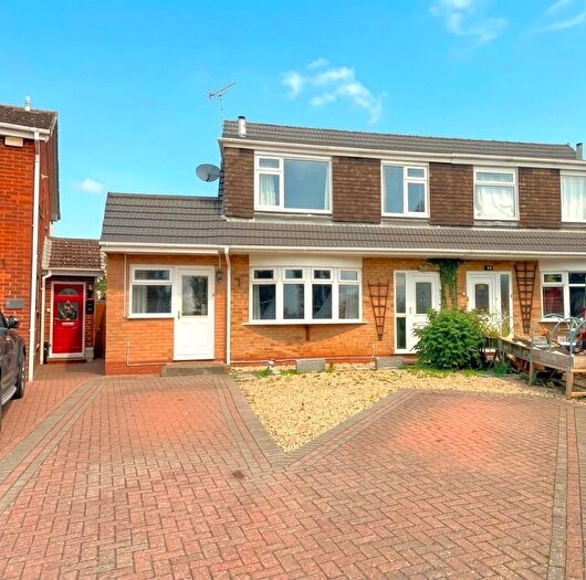 3 Bedroom Semi-Detached House For Sale In Beckingthorpe Drive, Bottesford, NG13
