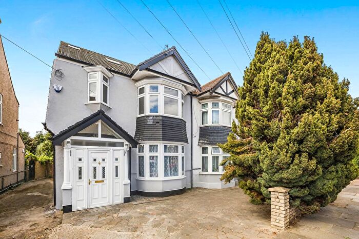 4 Bedroom Semi-Detached House For Sale In Beattyville Gardens, Ilford, IG6