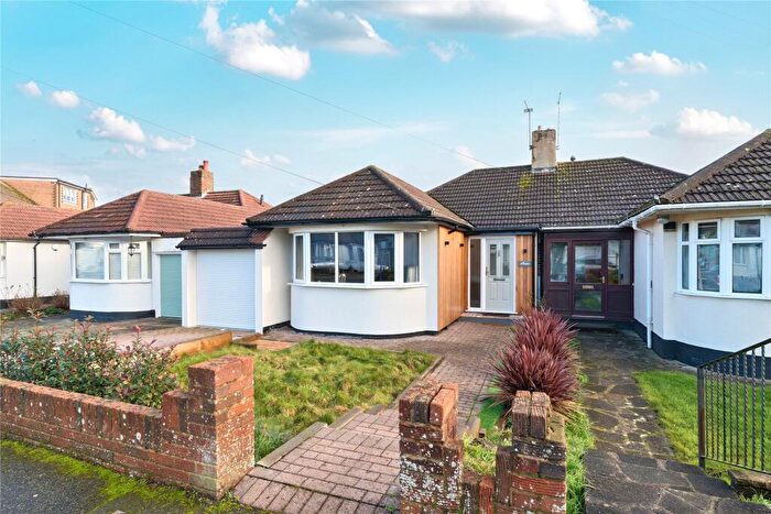 2 Bedroom Bungalow For Sale In Melrose Crescent, Orpington, BR6