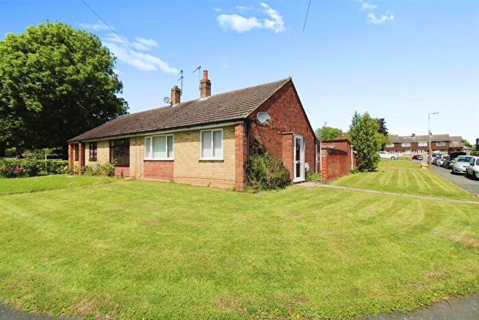 2 Bedroom Semi-Detached Bungalow To Rent In Hill Crescent, Stretton-on-Dunsmore, Near Rugby, CV23