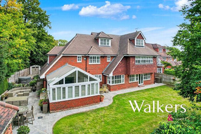 5 Bedroom Detached House For Sale In Thorndon Approach, Herongate, CM13