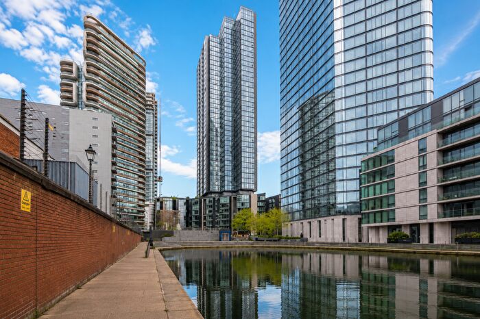 2 Bedroom Flat To Rent In Carrara Tower, London, EC1V