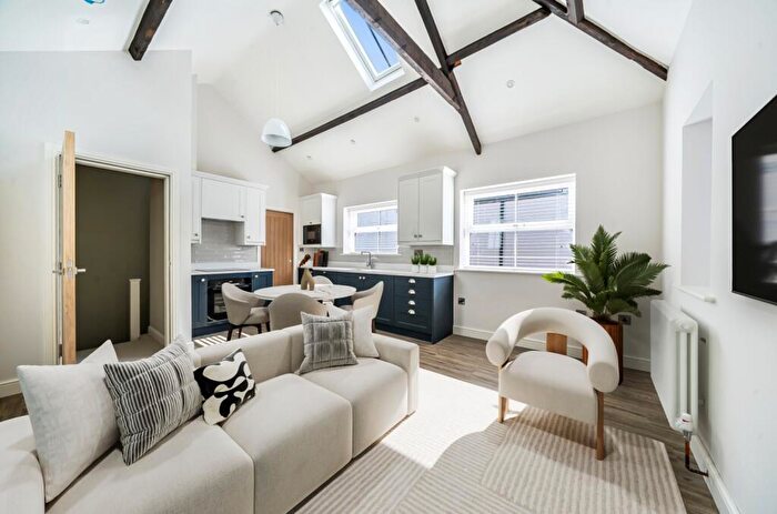 2 Bedroom Mews To Rent In Mews House, Princes Square, Harrogate, HG1