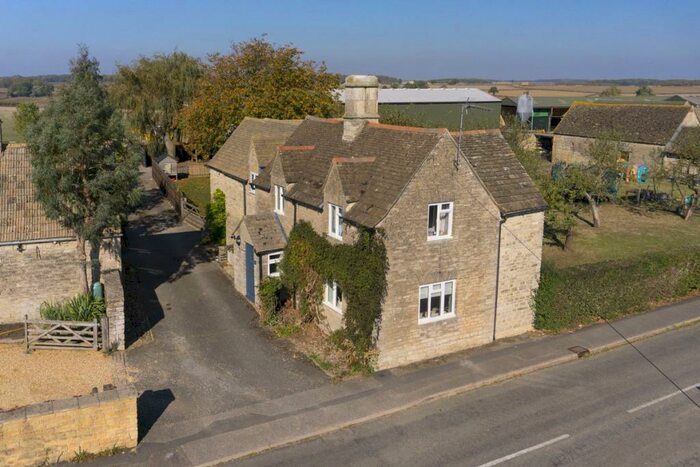 4 Bedroom Detached House For Sale In Main Street, Upper Benefield, Northamptonshire, PE8