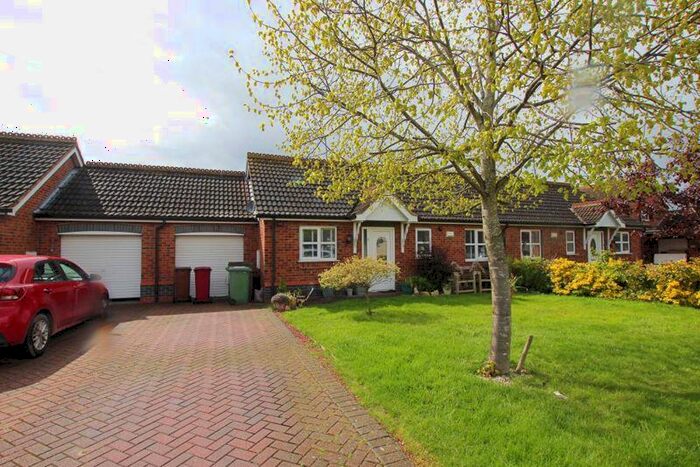 2 Bedroom Semi-Detached Bungalow For Sale In Garden Village, North Killingholme, DN40