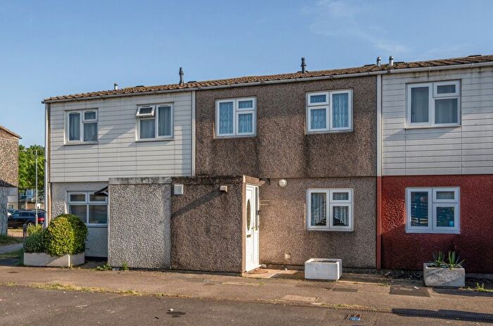 3 Bedroom Terraced House For Sale In Nicholas Close, South Ockendon, Essex, RM15