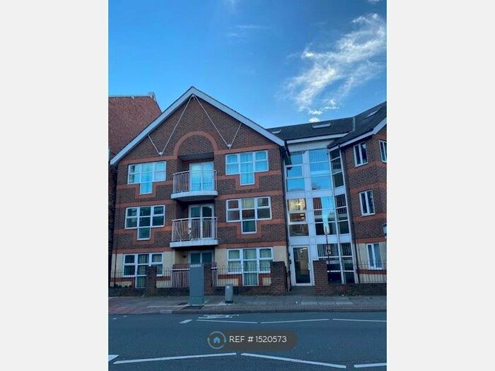 2 Bedroom Flat To Rent In Stirling House, Portsmouth, PO2