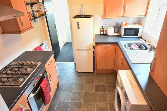 3 Bedroom Flat To Rent In Oakland Road, Jesmond, NE2