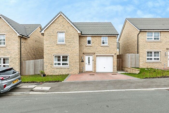 4 Bedroom Detached House For Sale In Churchyard Drive, East Ardsley, Wakefield, WF3