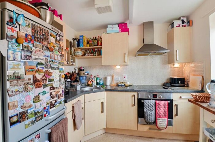 1 Bedroom Flat For Sale In Oakwood Close, London, SE13