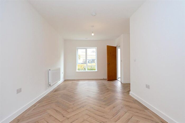 3 Bedroom Town House To Rent In Blackhorse Street, Bolton, BL1