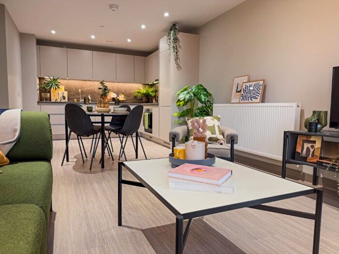 2 Bedroom Apartment To Rent In Candleriggs, Trongate, Glasgow, G1