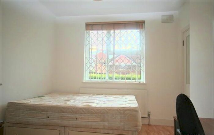 3 Bedroom Flat To Rent In The Grange, Bermondsey, SE1