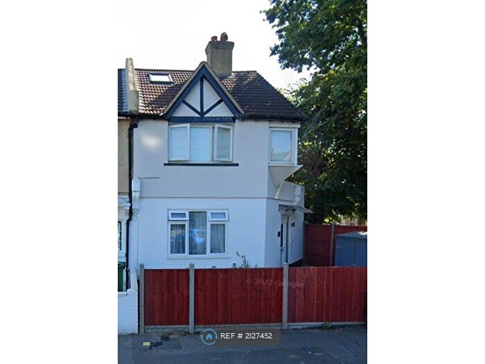 1 Bedroom Flat To Rent In Bernard Road, Wallington, SM6