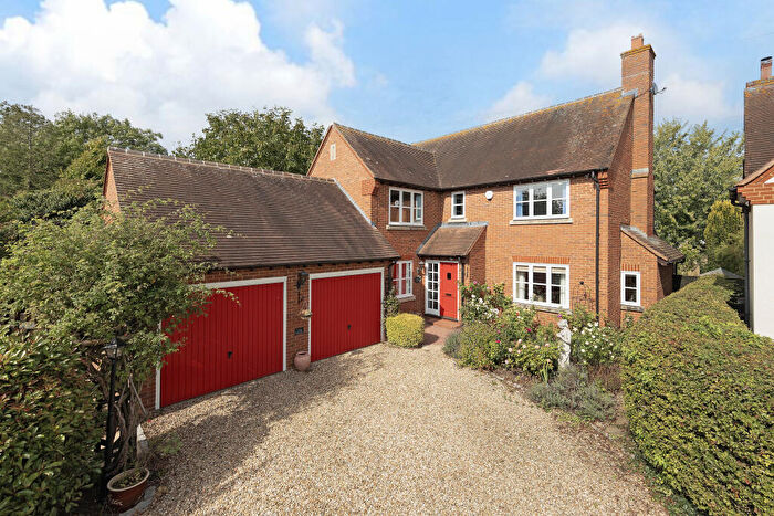 3 Bedroom House For Sale In Hedges Close, Ladbroke, CV47