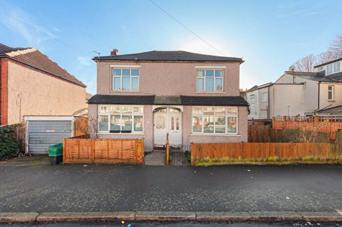 2 Bedroom Flat For Sale In Bourdon Road, London, SE20