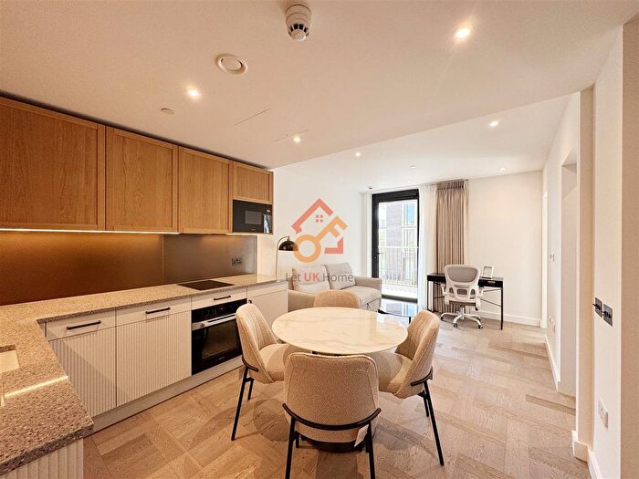 Studio To Rent In Boxwood Gardens, London, E1W
