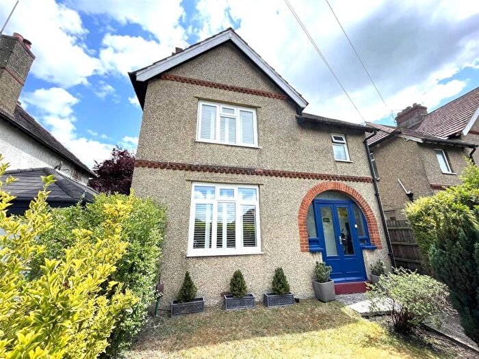 3 Bedroom Detached House For Sale In Castle Road, Salisbury, SP1