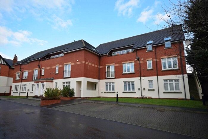3 Bedroom Flat To Rent In Strathmore Court, Clovelly Road, Bideford, EX39