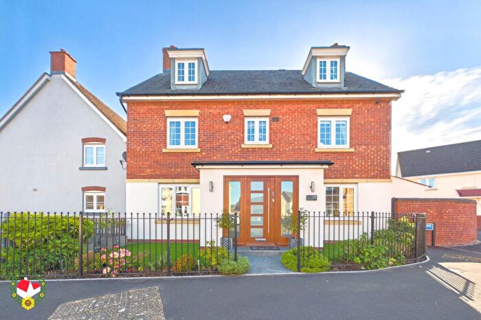 5 Bedroom Detached House For Sale In Holbeach Drive Kingsway, Quedgeley, GL2