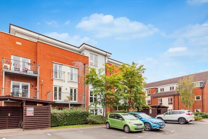 2 Bedroom Flat To Rent In Leander Way, Oxford, OX1