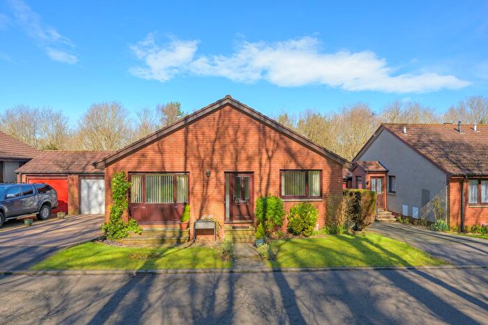 2 Bedroom Detached Bungalow For Sale In The Woodlands, Rosyth, KY11