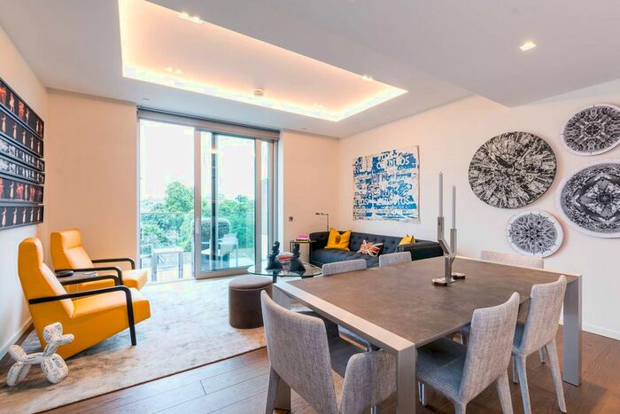 3 Bedroom Flat To Rent In Columbia Gardens, Earls Court, London, SW6