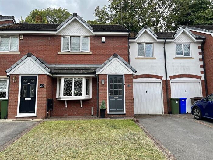 3 Bedroom Terraced House For Sale In Oaklands Dene, Godley, Hyde, SK14