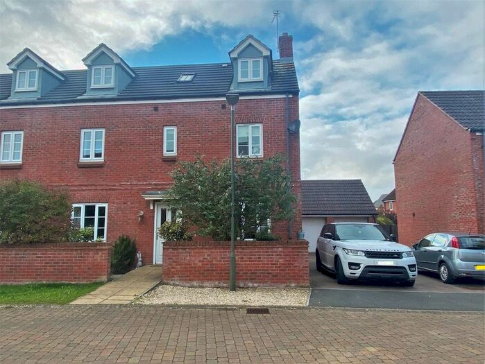5 Bedroom End Of Terrace House To Rent In O'connor Close, Staunton, Gloucester GL19