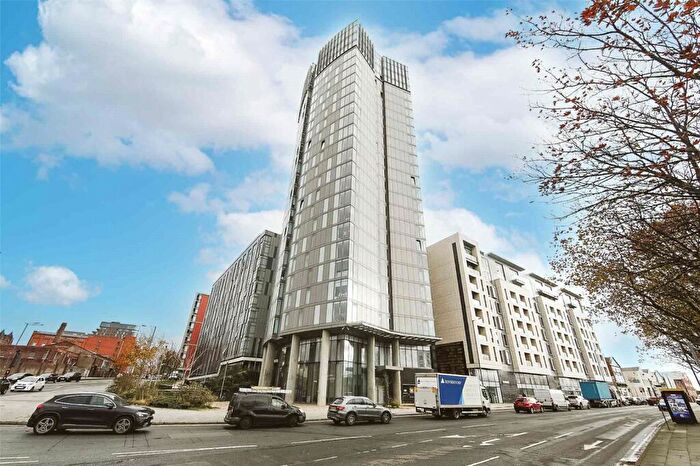 3 Bedroom Apartment For Sale In Plaza Boulevard, Liverpool, Merseyside, L8