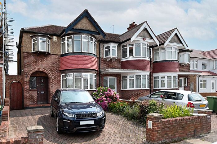 3 Bedroom Terraced House To Rent In Yeading Avenue, Harrow, HA2
