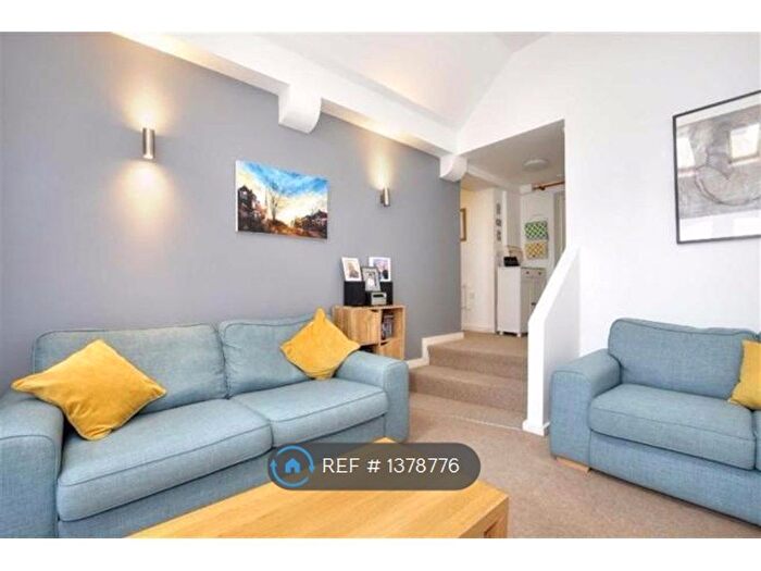 2 Bedroom Flat To Rent In St Mary's Loft, Sheffield, S6