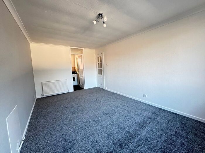 1 Bedroom Flat For Sale In School Lane, Kenilworth, CV8