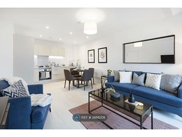 1 Bedroom Flat To Rent In Burrell House, Watford, WD24