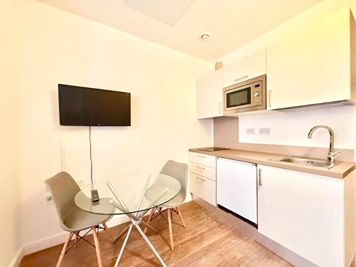 1 Bedroom Flat To Rent In Moorfields, Liverpool, L2