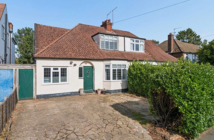 3 Bedroom Semi Detached House For Sale In Green Lane, Amersham, HP6