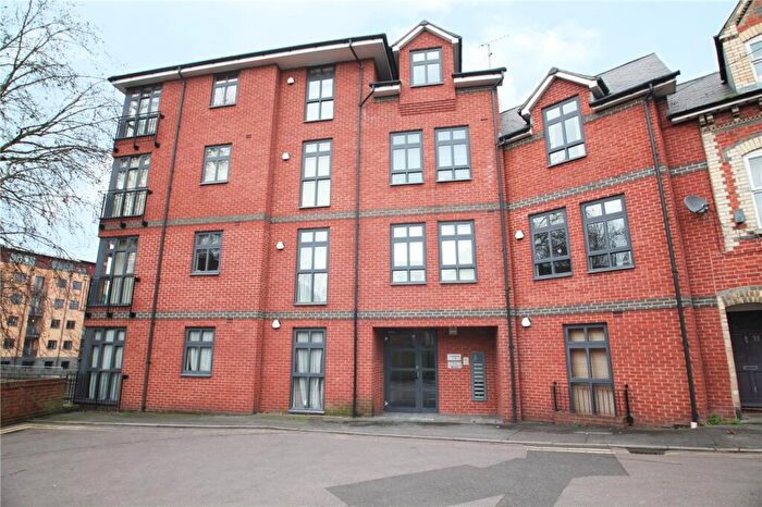 2 Bedroom Apartment To Rent In Tanfields, Vachel Road, Reading, Berkshire, RG1