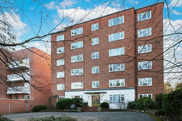2 Bedroom Flat To Rent In Shoot Up Hill, Wiltern Court, NW2