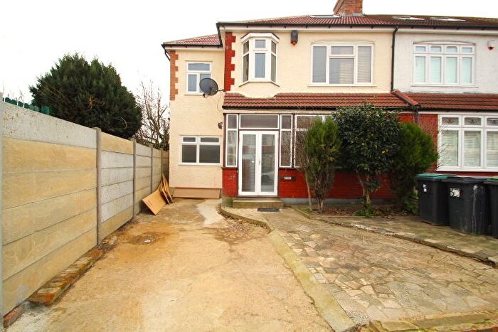 6 Bedroom End Terrace House To Rent In Rusper Road, Wood Green, N22