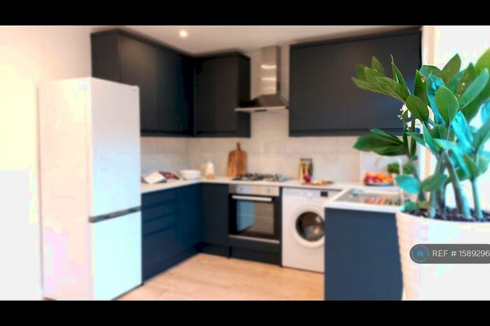 3 Bedroom Semi-Detached House To Rent In Coniston Road, Ferryhill, DL17