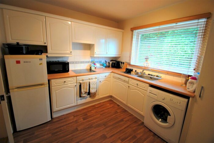 1 Bedroom Flat To Rent In Pinelands Court, Richmond Park Road, BH8